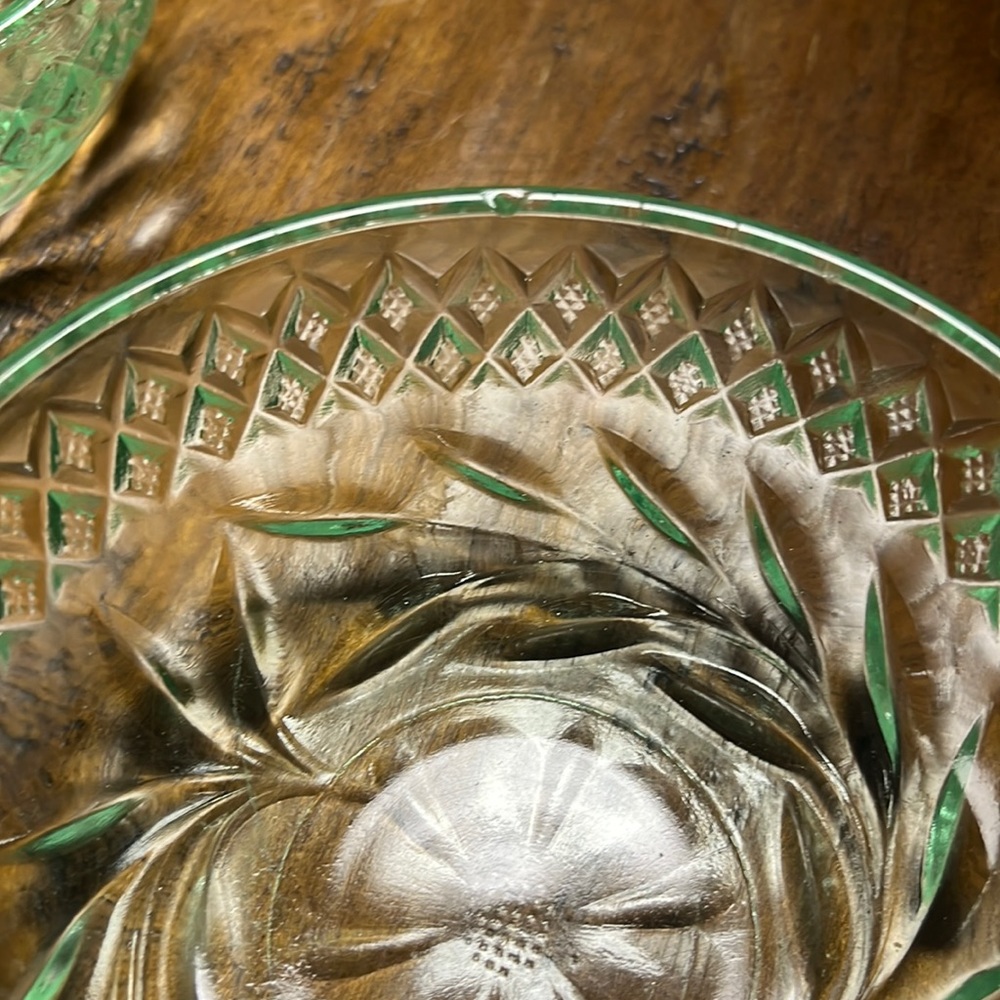 Vintage green small desert bowls - Picture 4 of 5